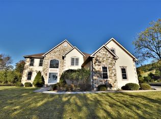 1693 Middle Rd, Stroudsburg, PA 18360