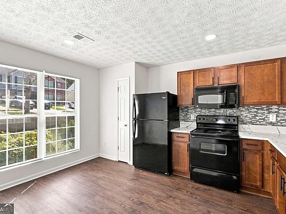 5th image of 8399 Carlington Ln