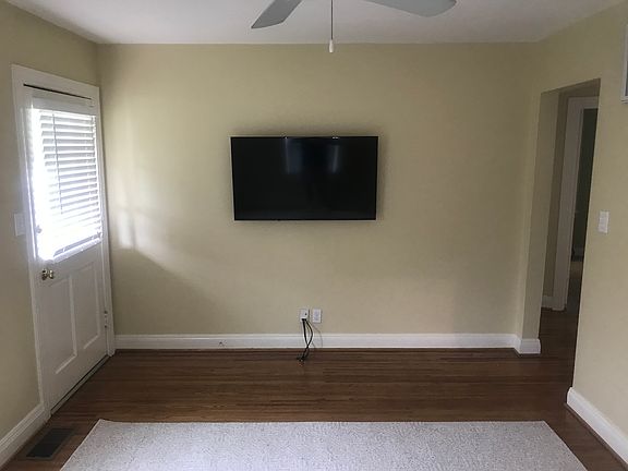5th image of 2905 Bowman Ave