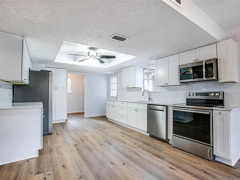 605 Jeff Davis Ct — Photo 10