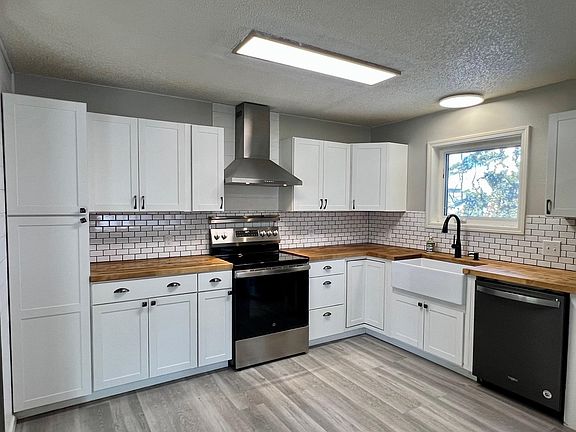 5th image of 150 Humboldt Way