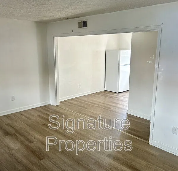 1055 Rives Rd #12 — Photo 3