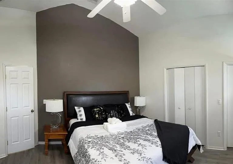121 Bloomingdale Dr — Photo 4