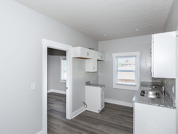 4th image of 5143 E Washington St APT 201