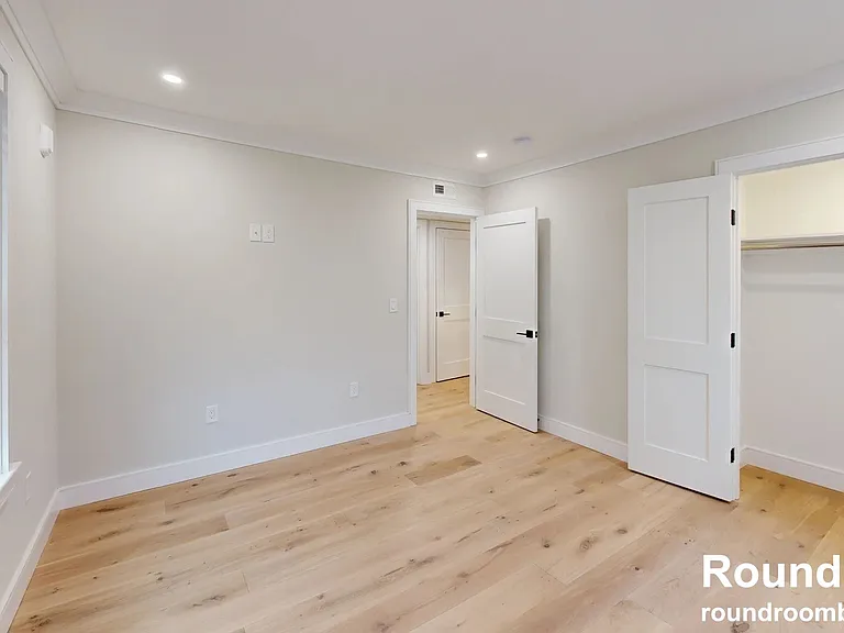 9 Everett St #4 — Photo 3