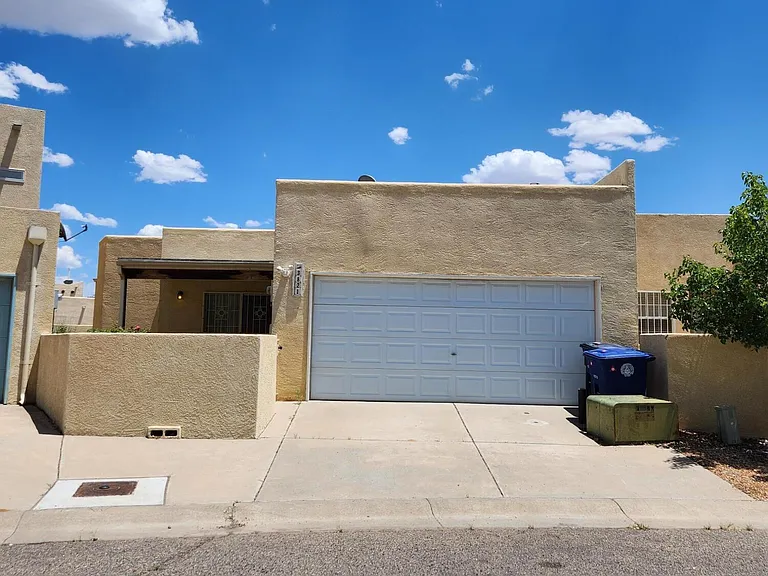 3821 Sunbird Dr NW — Photo 2