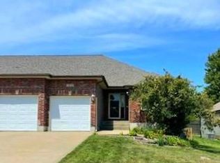 1803 Villa Dr, Warrensburg, MO 64093