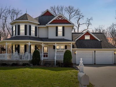 824 Tanglewood Dr, Manchester, IA, 52057