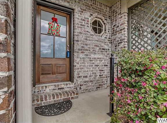 2nd image of 1726 Saint Charles Pl