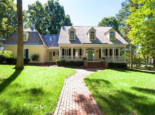 5220 Lake Edge Dr, Holly Springs, NC 27540