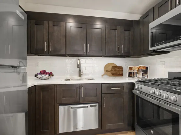 102-10 Queens Boulevard image 3 of 11