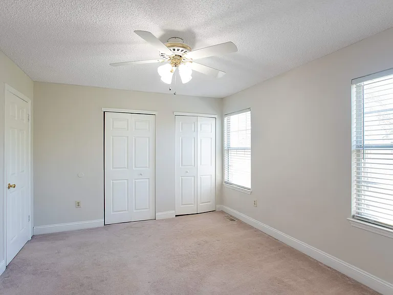 2708 Pinhorn Dr — Photo 11