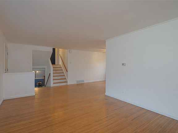 5th image of 287 Wildbriar Rd