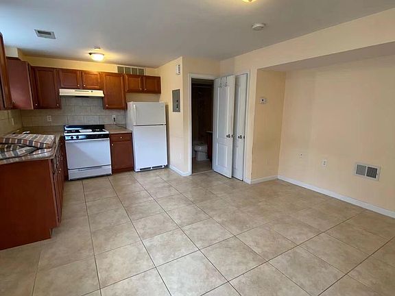 5th image of 63 Saint Johns Ave Floor 1