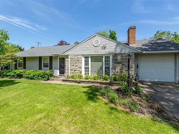 2nd image of 2916 Southridge Dr