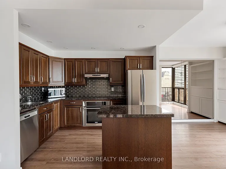 33 Harbour Sq #2208 — Photo 2
