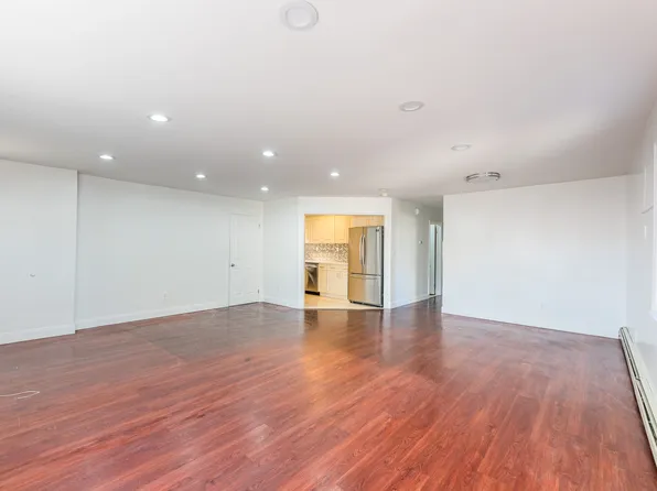 130-16 Inwood Street image 12 of 41