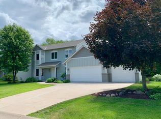 654 Waterview Cv, Eagan, MN 55123