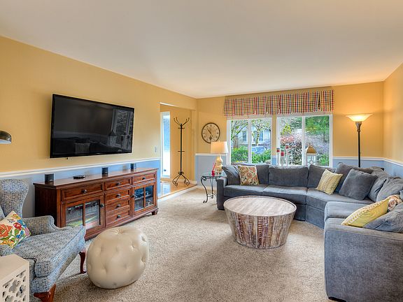 4th image of 19303 Kenlake Pl NE