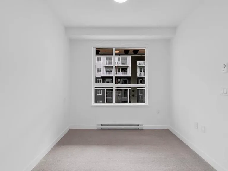 723 Grover Ave — Photo 7