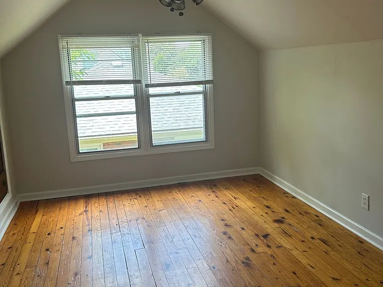 636 Cardinal Ln — Photo 26