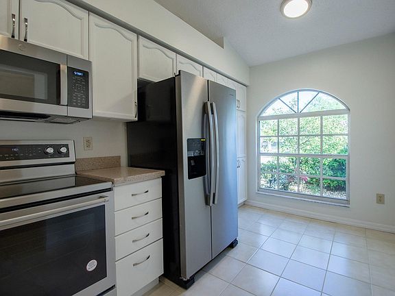 3rd image of 2591 Pine Cove Ln