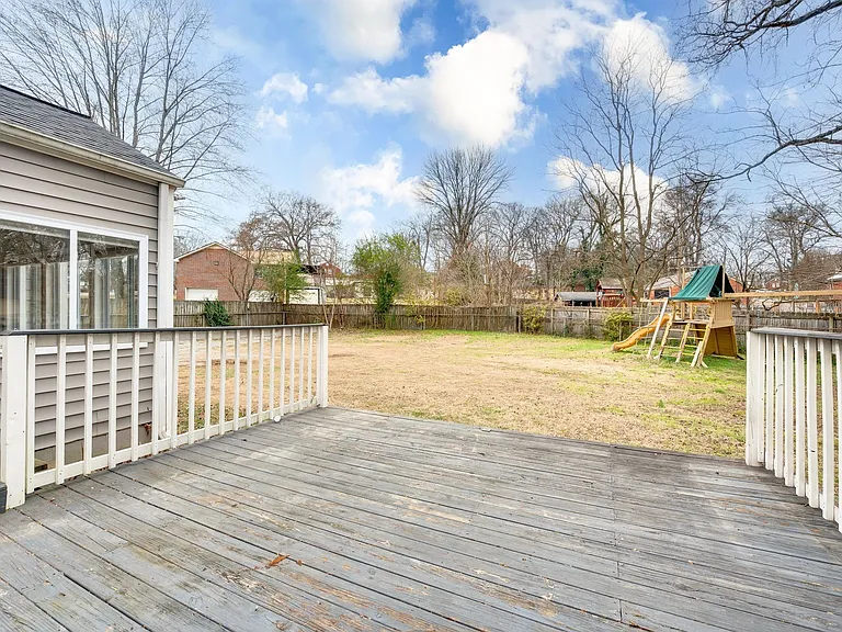 5023 Packard Dr — Photo 29