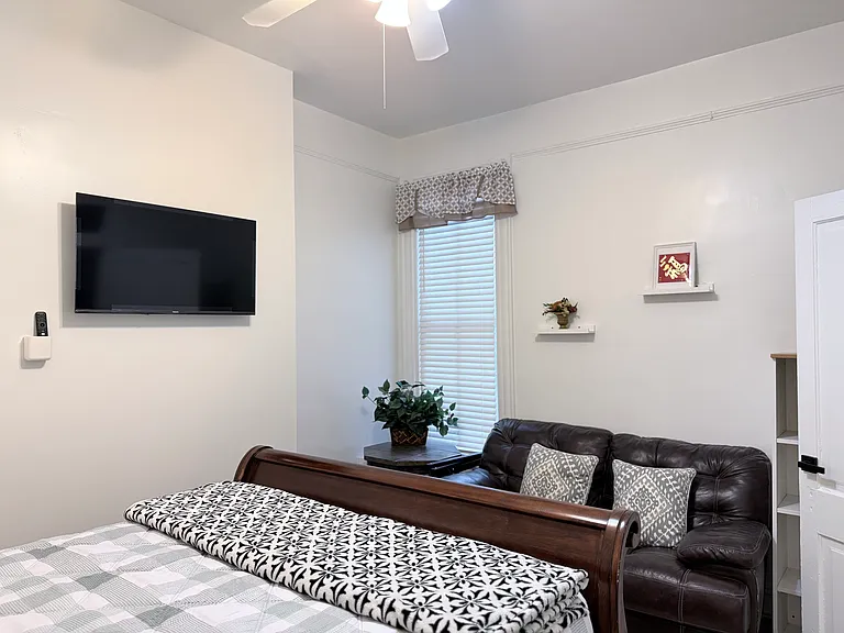 1320 W Main St #1 — Photo 14