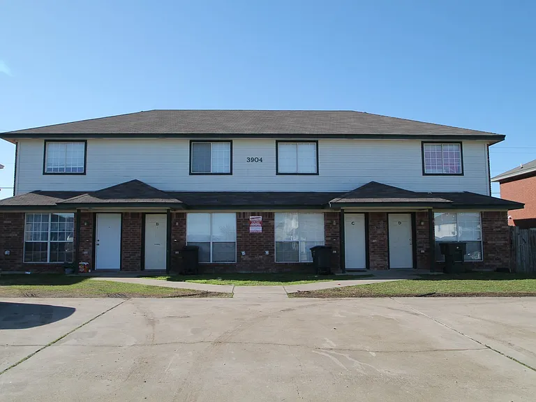 3904C Gus Dr — Photo 1