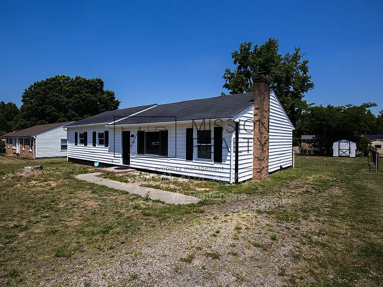 1649 Delmar Ave — Photo 19