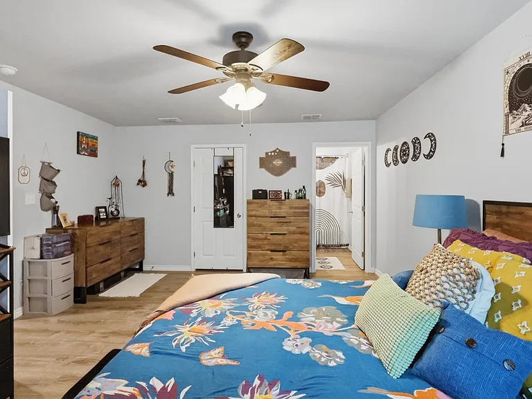 2111 Lone Star Rd — Photo 19