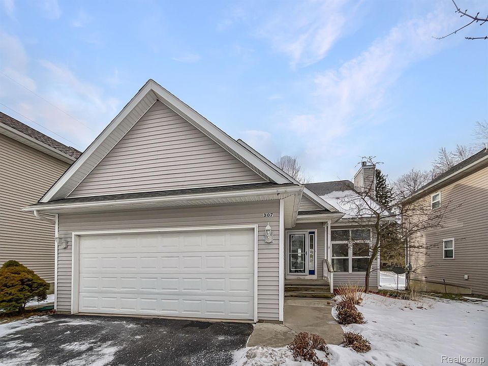 1st image of 307 Alpeana St