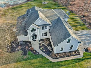 7145 Lakeshore Ter, Appleton, NY 14008