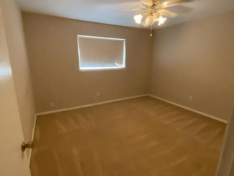 7640 Dentcrest Dr — Photo 7