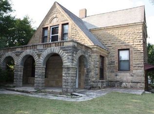 1702 Simpson Ave, Winfield, KS 67156