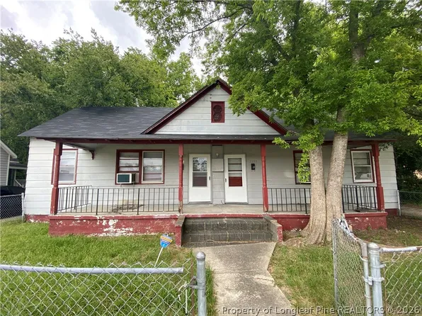 3939 Ellison St, Hope Mills, NC 28348