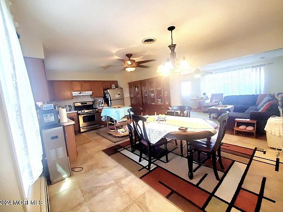 5th image of 820 Surf Avenue