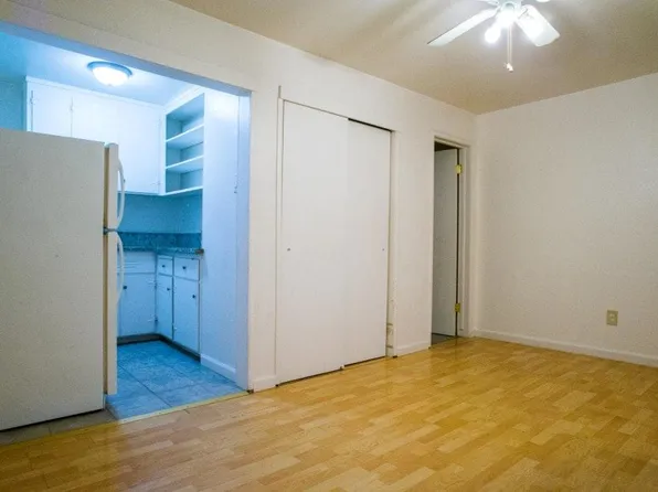 2123 P St APT E, Sacramento, CA 95816