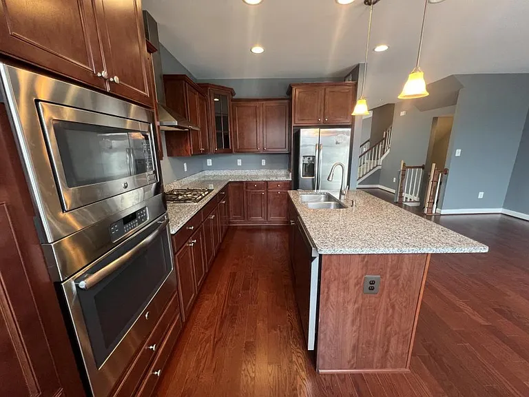 2101 Saint Josephs Dr — Photo 13