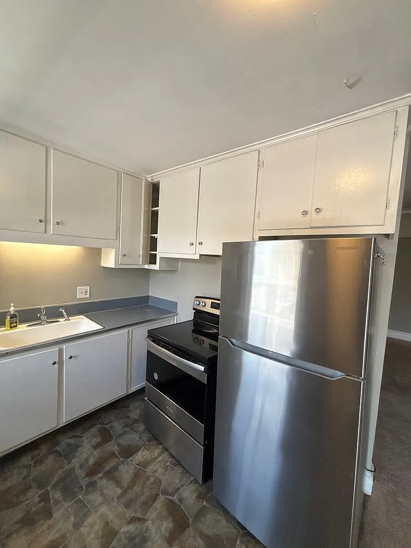 1114 S Aspen — Photo 2