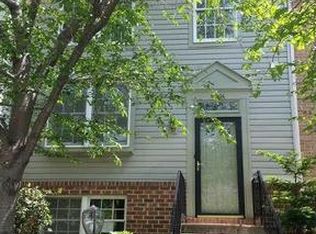 6031 Hydrangea Dr, Alexandria, VA 22310
