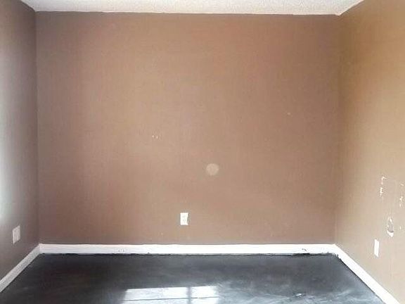 3rd image of 98 Cherry Blossom Ct