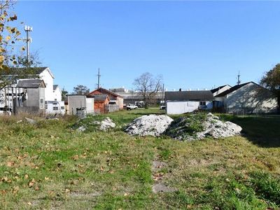 1823 France St, New Orleans, LA, 70117