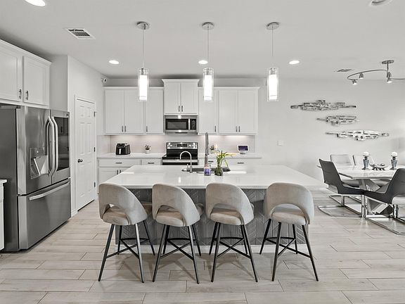 5th image of 353 Capstone Rd