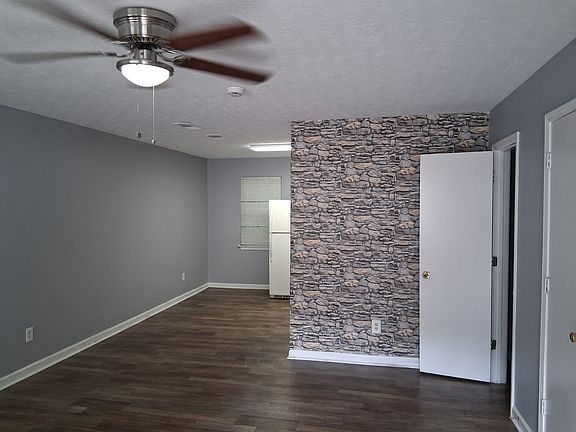 3rd image of 209 E Wilson St #28-1-1