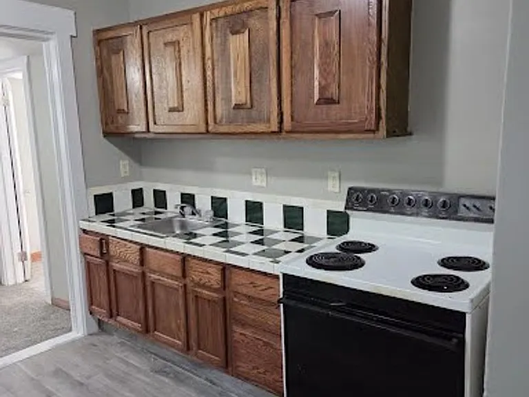 801 S Millwood Ave — Photo 10