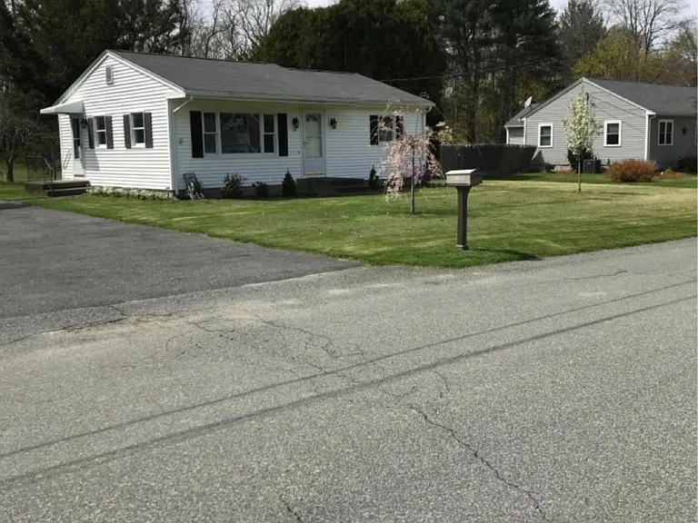 16 Meadow Rd — Photo 21
