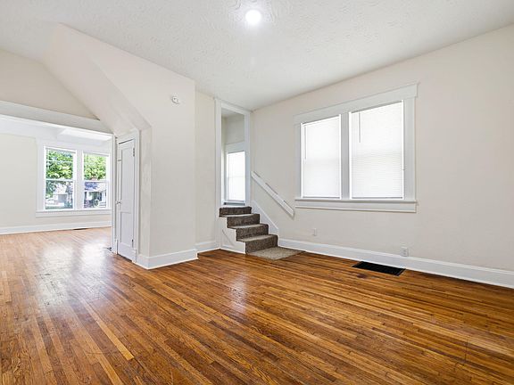 5th image of 1130 W Atlantic Street