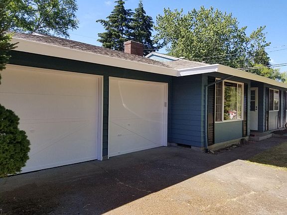 2 garage doors, door on left is for owners storage, door on right is for renters use. Key pad on right side door opens right side door only.