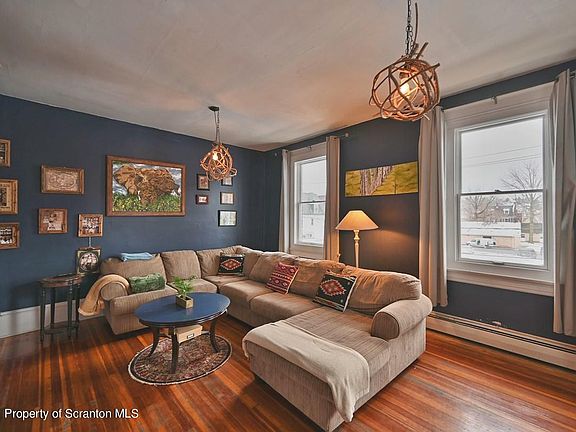 5th image of 124 Willow Ave #126
